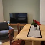 Appartement 2 Pièces Avec Terrasse Proche Centre - Parking Gratuit à Proximité