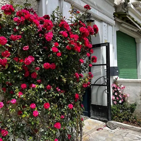 2 Pièces Avec Terrasse Proche Centre - Parking Gratuit à Proximité