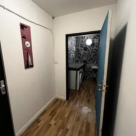 Apartamento 2 Pièces Avec Terrasse Proche Centre - Parking Gratuit à Proximité