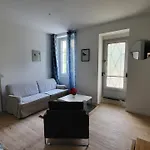 2 Pieces Avec Terrasse Proche Centre - Parking Gratuit A Proximite Λούρδη