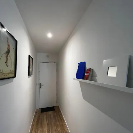 Apartament 2 Pieces Avec Terrasse Proche Centre - Parking Gratuit A Proximite *