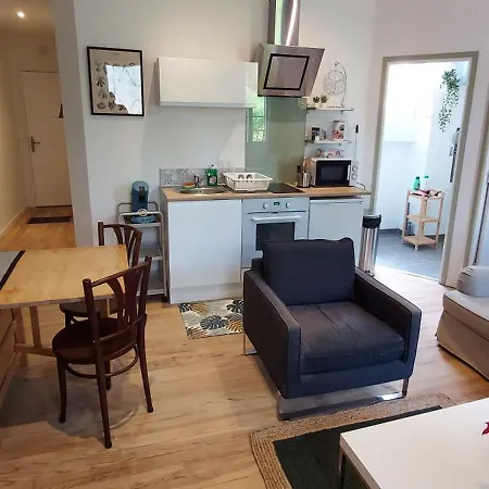 2 Pieces Avec Terrasse Proche Centre - Parking Gratuit A Proximite * Lourdes