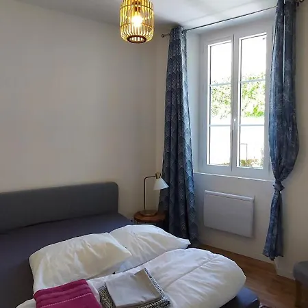 2 Pieces Avec Terrasse Proche Centre - Parking Gratuit A Proximite Daire *