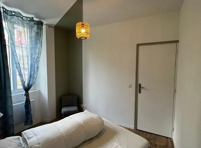 2 Pièces Avec Terrasse Proche Centre - Parking Gratuit à Proximité * Lourdes