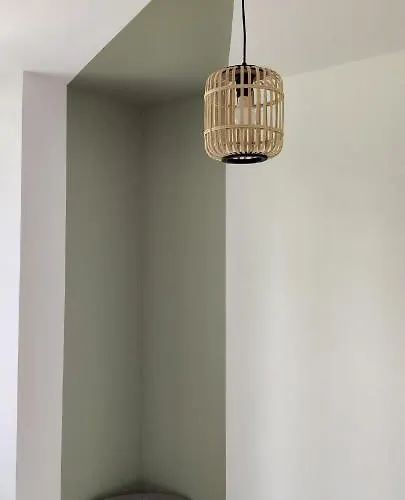 2 Pieces Avec Terrasse Proche Centre - Parking Gratuit A Proximite *